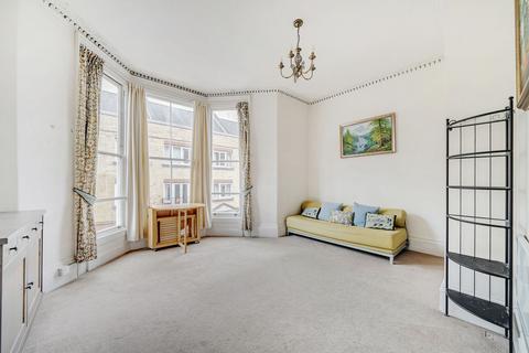 Studio for sale, St. Peter Street, St. Peter Court, SO23