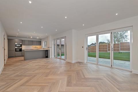 4 bedroom detached house for sale, Greensands Place, Clophill Road, Maulden, Bedfordshire, MK45