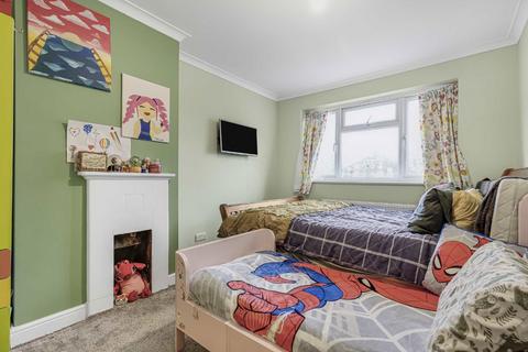 3 bedroom semi-detached house for sale, Waverley Avenue, Whitton TW2