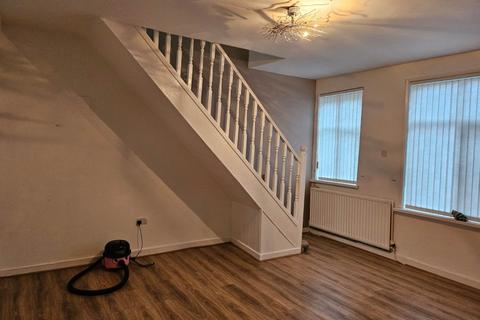 2 bedroom terraced house to rent, Lord Street, Sunderland SR3