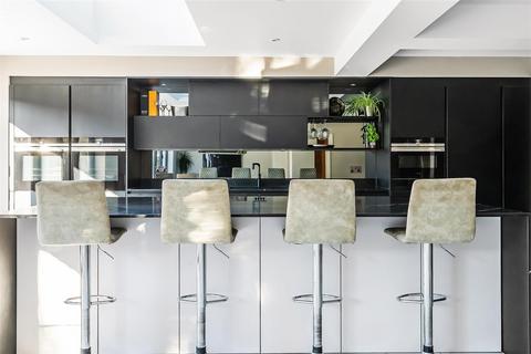 22 Wilbury Avenue, Cheam, Sutton, SM2 7DU