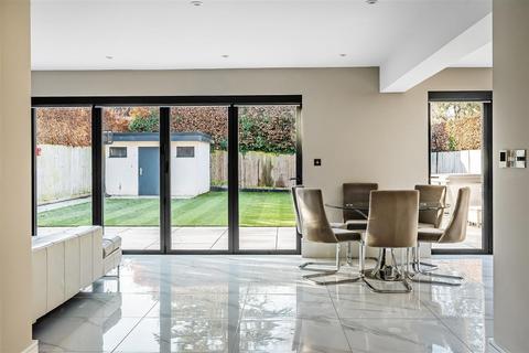 22 Wilbury Avenue, Cheam, Sutton, SM2 7DU