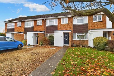 3 bedroom house for sale, Willowhayne Drive, Walton-On-Thames