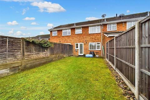 3 bedroom house for sale, Willowhayne Drive, Walton-On-Thames