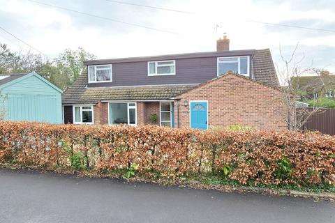 4 bedroom detached house for sale, Collaroy Road, Thatcham RG18