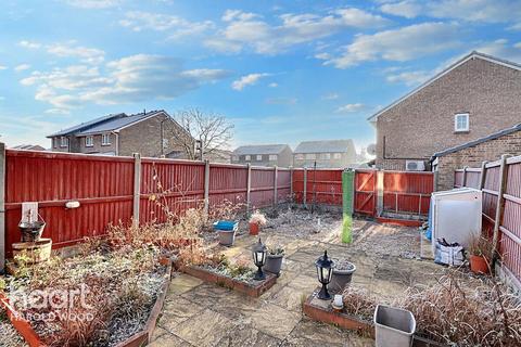 3 Aubrietia Close, Romford, RM3 0XG