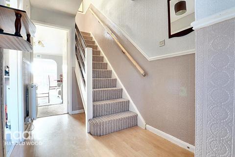 3 Aubrietia Close, Romford, RM3 0XG