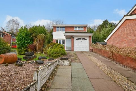 3 bedroom detached house to rent, Farnhill Close, Windmill Hill, Runcorn, WA7 6PW