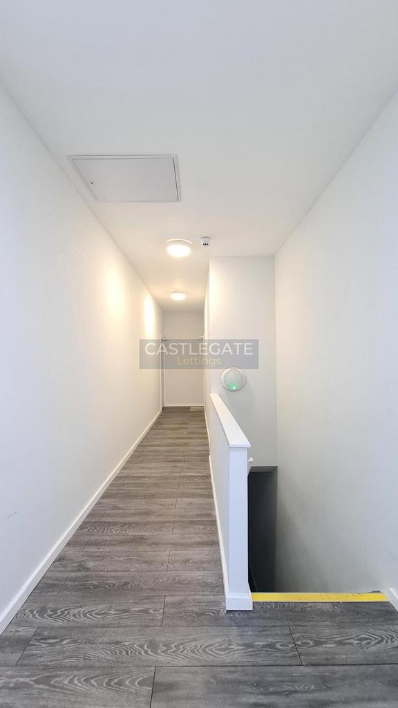 Science House, Flat 10, 9 Bath Street, Huddersfiel