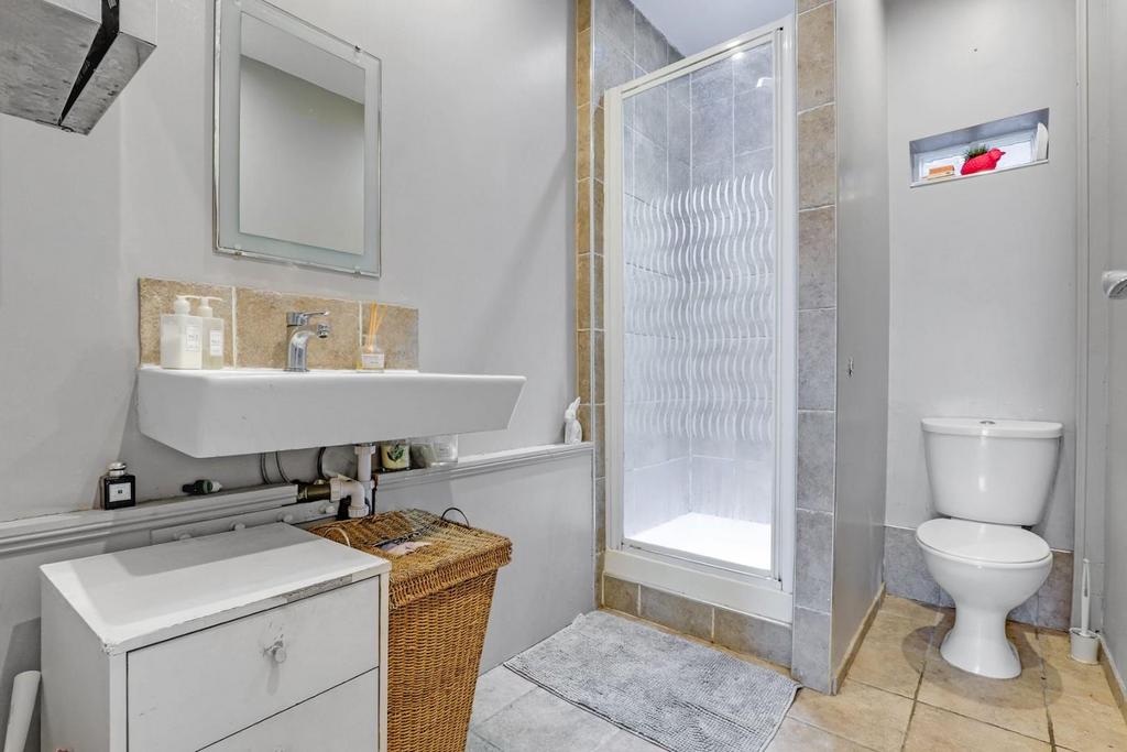 06-081f JHProp Wpen - 110 Marlow Road - 16-medium.jp