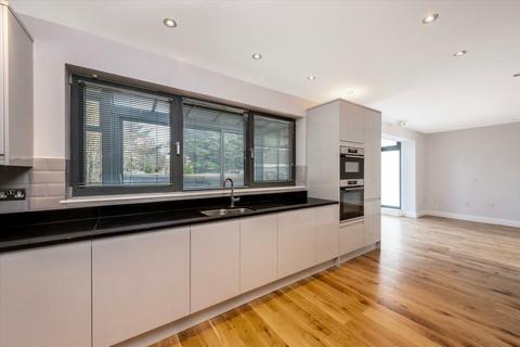 4 bedroom house to rent, Ridge Road, London NW2