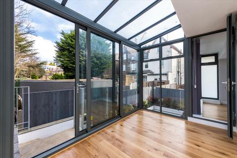 4 bedroom house to rent, Ridge Road, London NW2