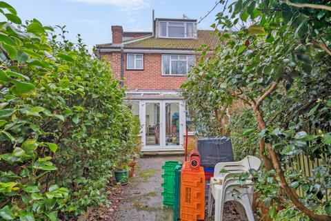 4 bedroom semi-detached house for sale, George V Avenue, Pinner, HA5