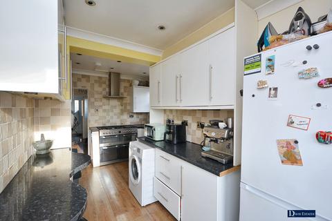 3 bedroom semi-detached house for sale, Squirrels Heath Lane, Ardleigh Green, Hornchurch, RM11