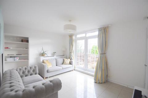 3 bedroom terraced house to rent, Sandbourne Road, London SE4