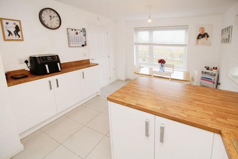 3 bedroom detached house for sale, Wigse Avenue, Kidder DY11