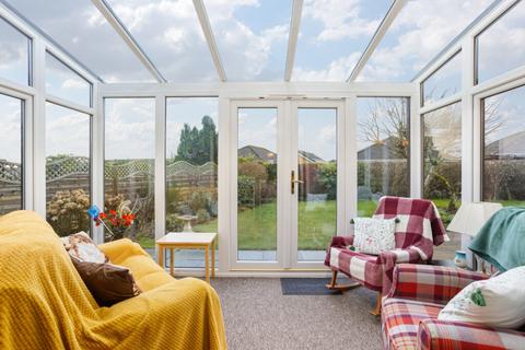 Lynwood, 13 Beechtree Place, Auchterarder, PH3 1JQ