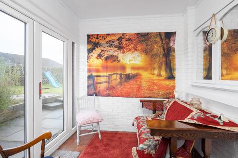 Lynwood, 13 Beechtree Place, Auchterarder, PH3 1JQ