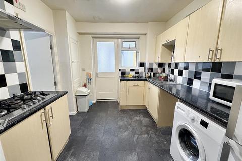 undefined, Arundel Close, London