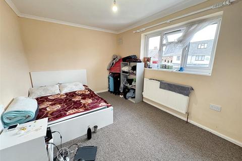 47 Arundel Close, London, E15 1UH