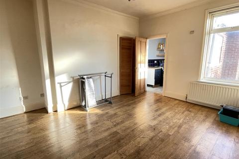 2 bedroom flat for sale, St Vincent Street, South Shields