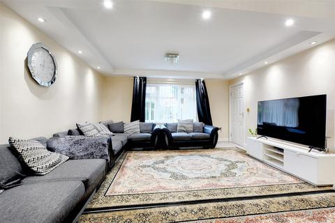 3 bedroom terraced house for sale, Southwold Drive, Nottingham