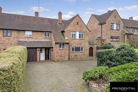 4 bedroom semi-detached house for sale, Loughton IG10