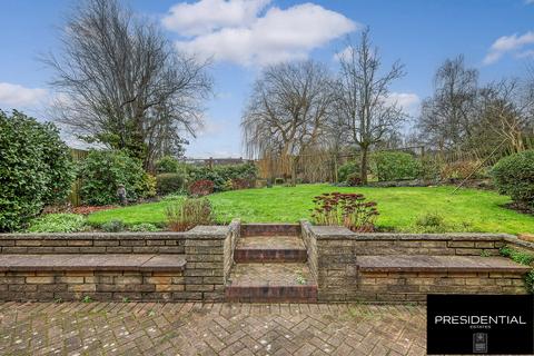 36 Wellfields, Loughton, IG10 1NY