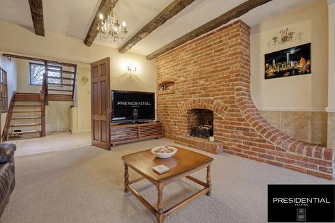 36 Wellfields, Loughton, IG10 1NY
