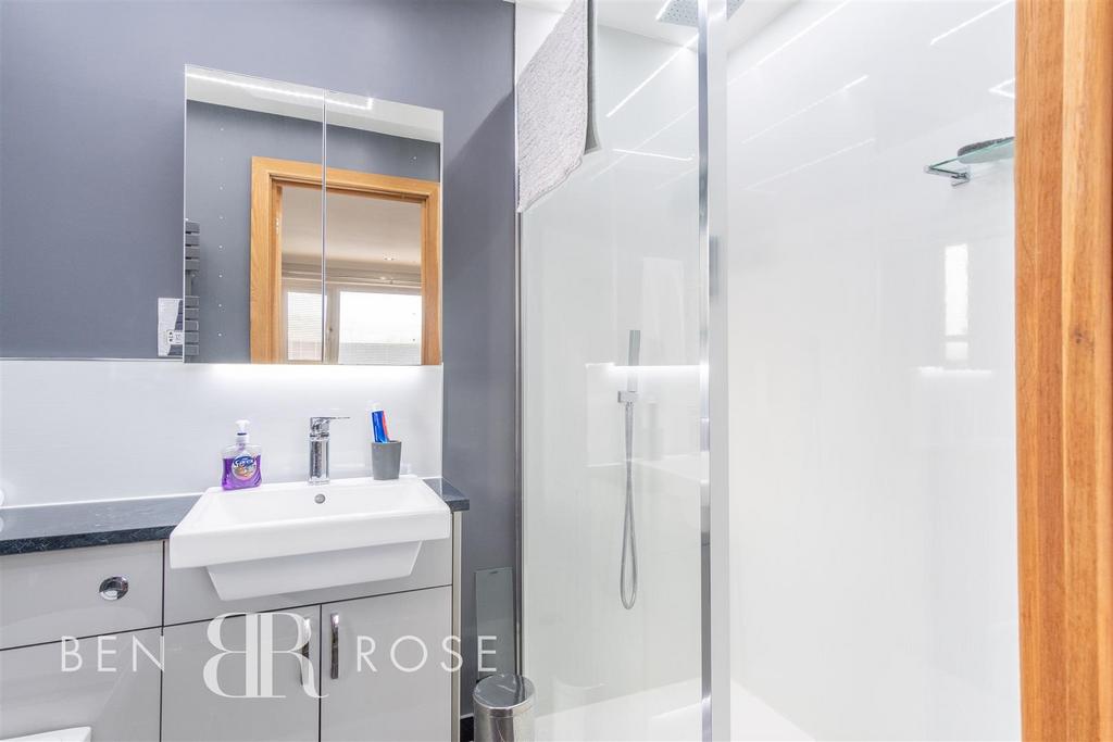 Master Ensuite
