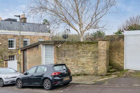 34 Kingsley Place, London, N6 5EA