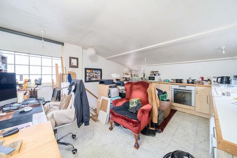 34 Kingsley Place, London, N6 5EA