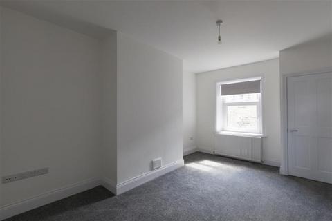 2 bedroom flat to rent, Cow Pasture Road, Ilkley, LS29