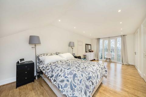 3 bedroom semi-detached house for sale, Railway Road, Teddington TW11