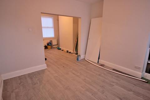 2 bedroom house to rent, Liverpool L4