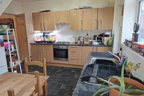 25 Spring Bank, Grimsby, DN34 4BQ