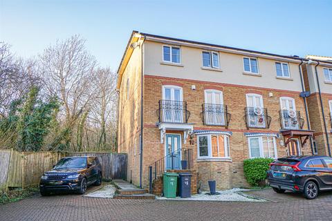 5 bedroom townhouse for sale, Etchingham Drive, St. Leonards-On-Sea