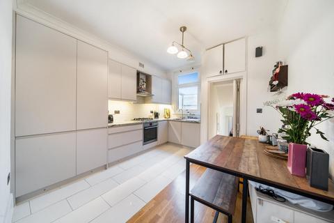 2 bedroom flat for sale, Helix Gardens, Brixton