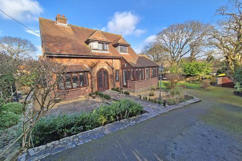 3 bedroom detached house for sale, Dilly Lane, Barton on Sea, New Milton, Hampshire, BH25