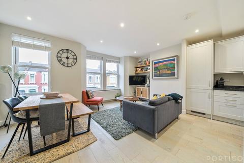 2 bedroom maisonette for sale, Ivydale Road, London