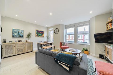 2 bedroom maisonette for sale, Ivydale Road, London