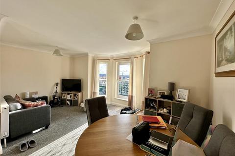 2 bedroom flat for sale, Bellevue Road, Cowes