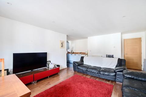 2 bedroom flat for sale, Station Road, West Byfleet, KT14