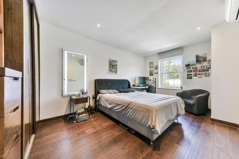 2 bedroom flat to rent, King Henry Terrace, 162 The Highway, London, E1W.