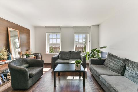 2 bedroom flat to rent, King Henry Terrace, 162 The Highway, London, E1W.