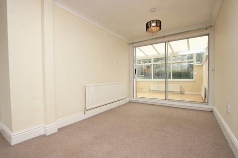 3 bedroom terraced house for sale, Severn Way, Kettering, NN16