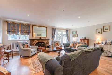 undefined, West Byfleet, Surrey, KT14