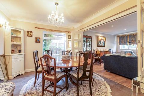 undefined, West Byfleet, Surrey, KT14