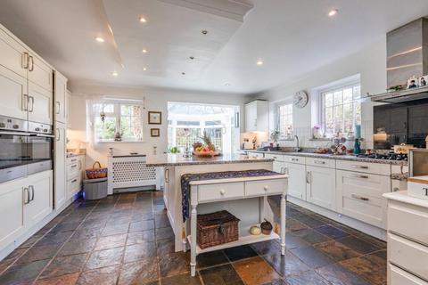 undefined, West Byfleet, Surrey, KT14