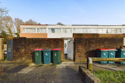 4 bedroom terraced house for sale, Stonecrop Close, Crawley RH11